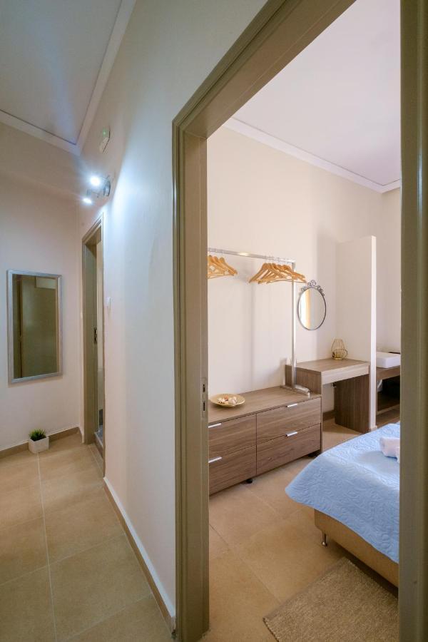 Home With Courtyard In Beating Heart Of Old Town! خانيا المظهر الخارجي الصورة